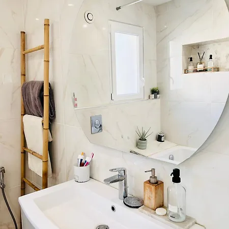 Moderne Avec Piscine Bali Et Jacuzzi ヴィラ ツーロン