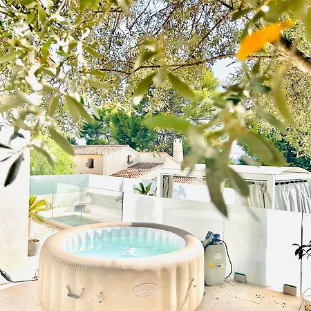 Moderne Avec Piscine Bali Et Jacuzzi